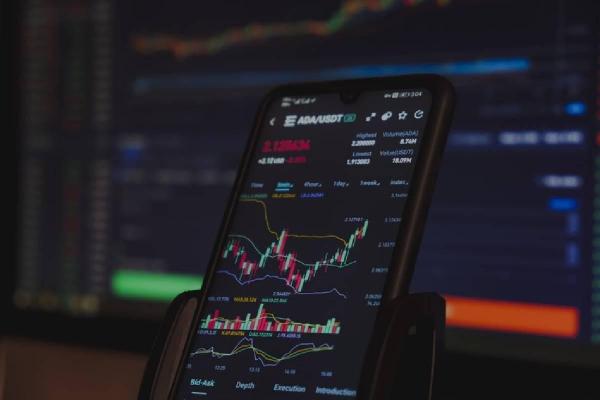 El curso criptomonedas te dará un acercamiento a los gráficos de cotización. 