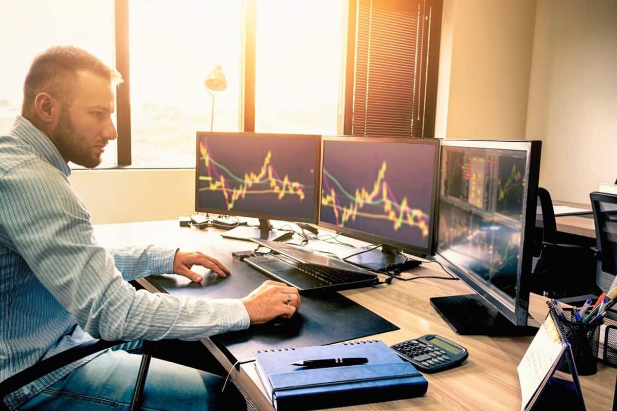 Invierte en fondos indexados haciendo trading