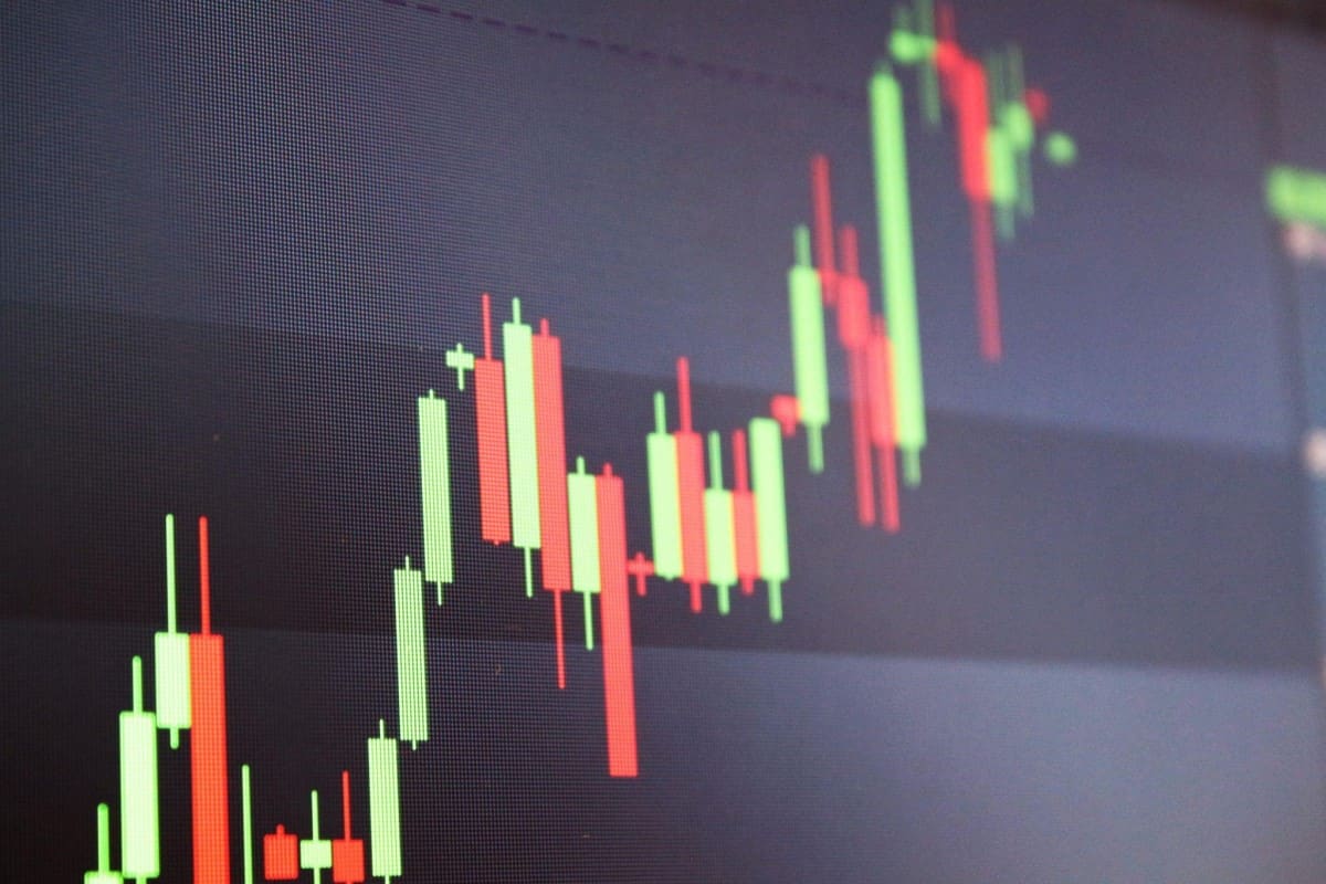 Descubre cómo interpretar la figura de hombro cabeza hombro
