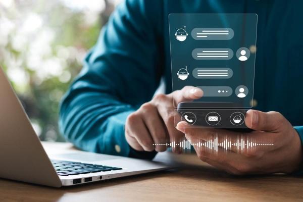 Trader emplea un robo-advisor como asesor para sus operaciones.