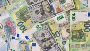 Billetes de distinta denominación y países