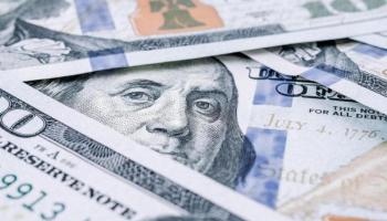 Billetes de 100 USD. Conocé los tipos de dólar que hay en Argentina actualmente.