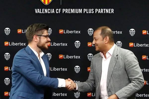 Get ready for an orange season with Valencia and Libertex!