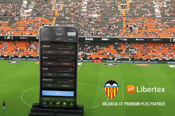 ¿Cómo puedo aprovechar el crecimiento de la economía global y disfrutar de un buen partido de fútbol al mismo tiempo?