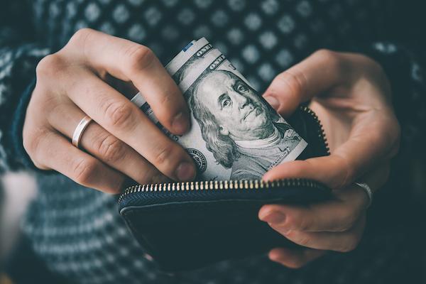 GameStop Corp. Previous session's growth on 11.48%. Buy Hewlett-Packard shares to receive dividends